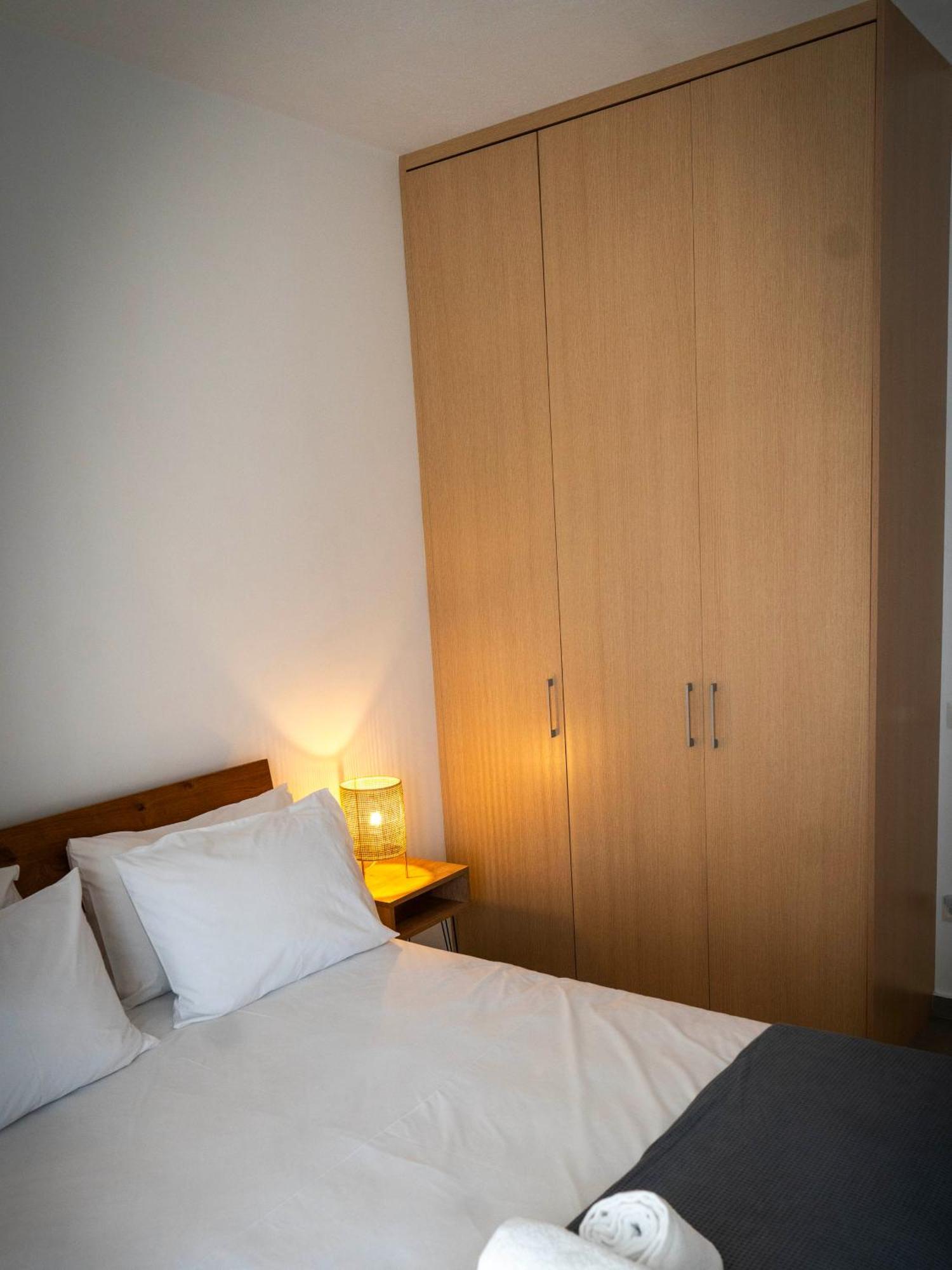 White Luxury Apartment Tríkala Eksteriør billede
