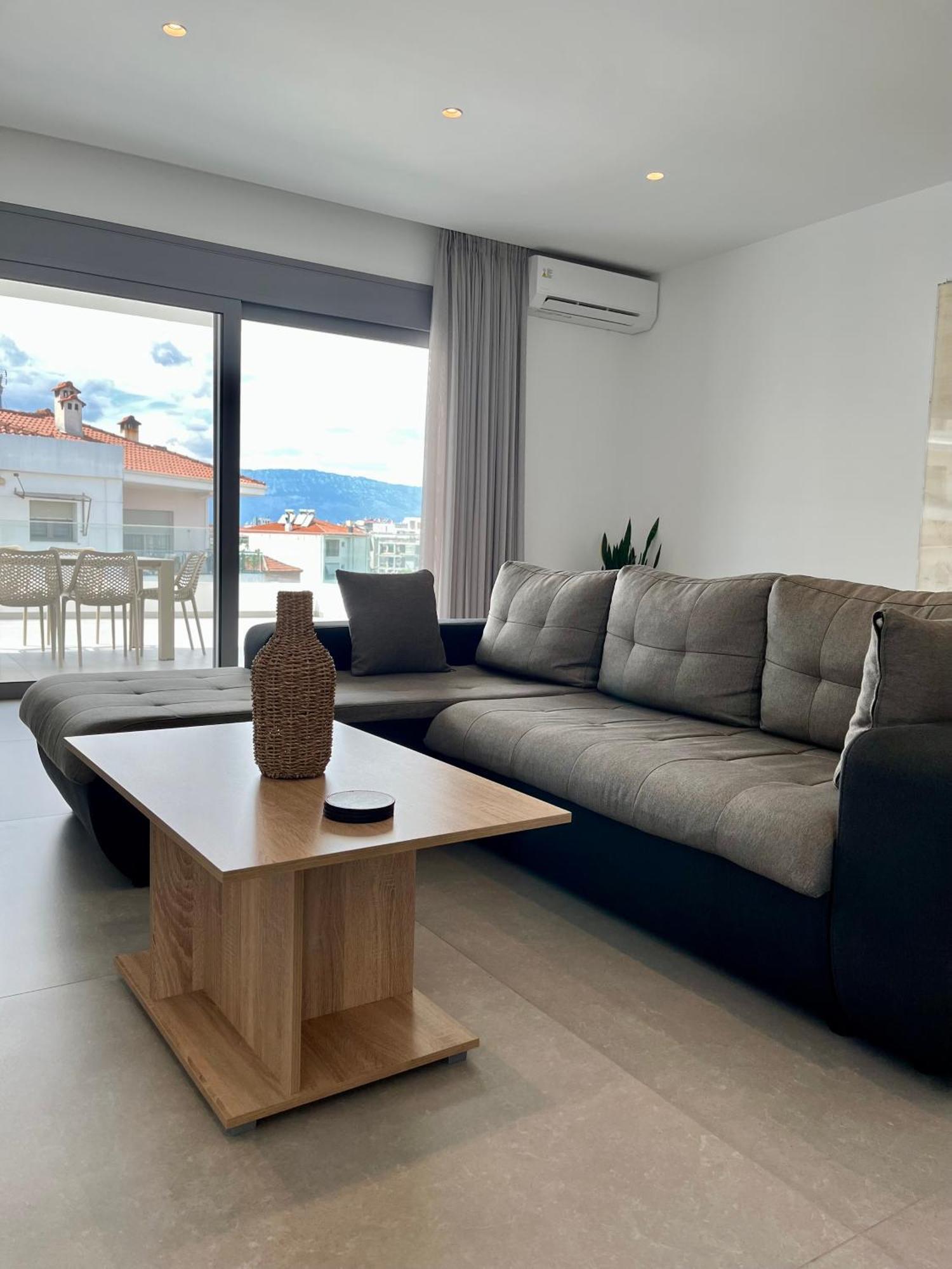 White Luxury Apartment Tríkala Eksteriør billede